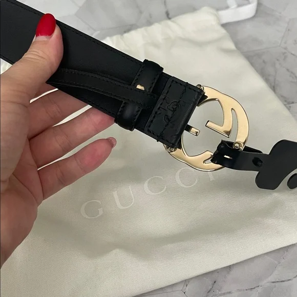 $1,185 New Authentic GUCCI Belt GG LOGO 80-32 Black  display picture 3